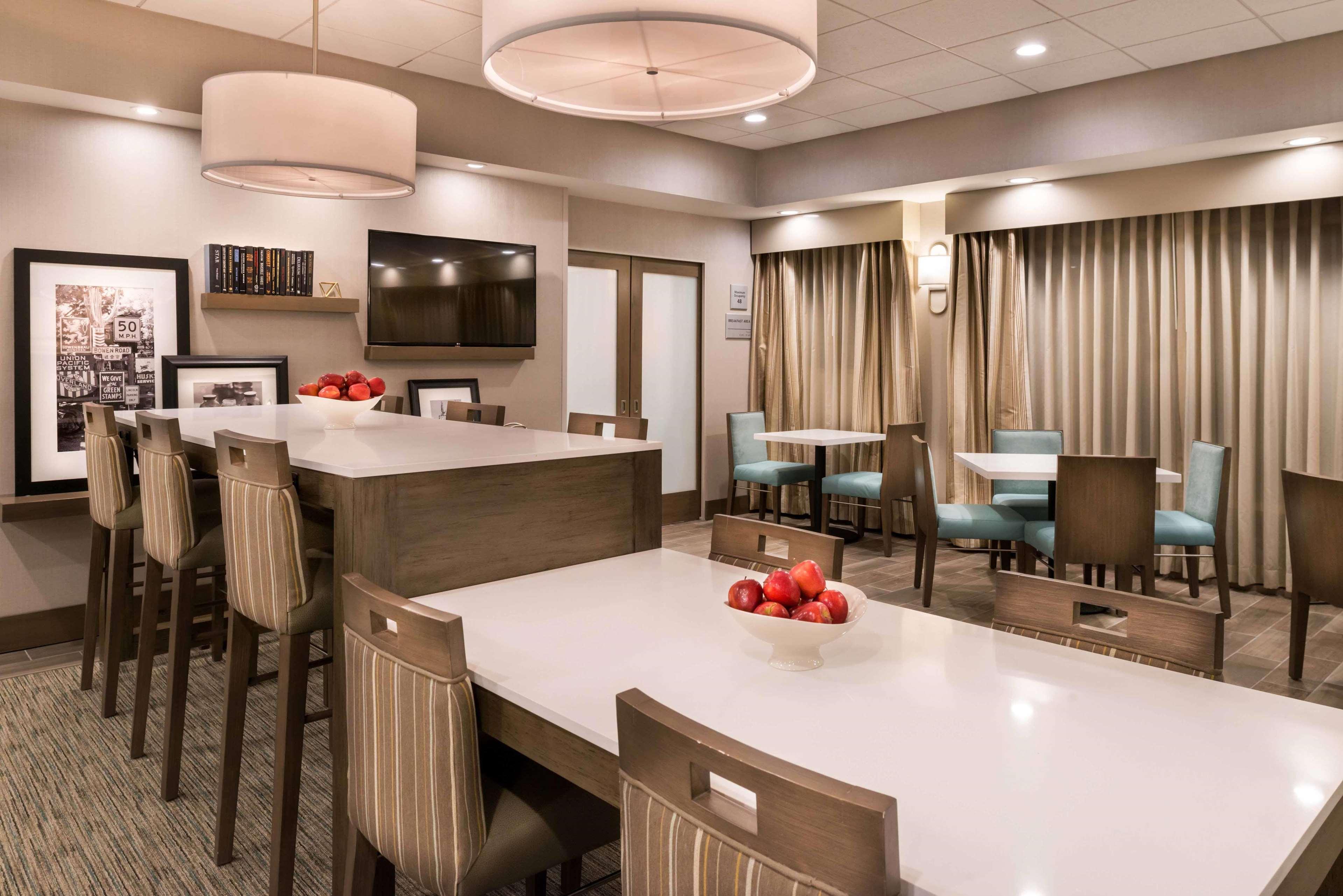 Hampton Inn Channel Islands Harbor Oxnard Bagian luar foto