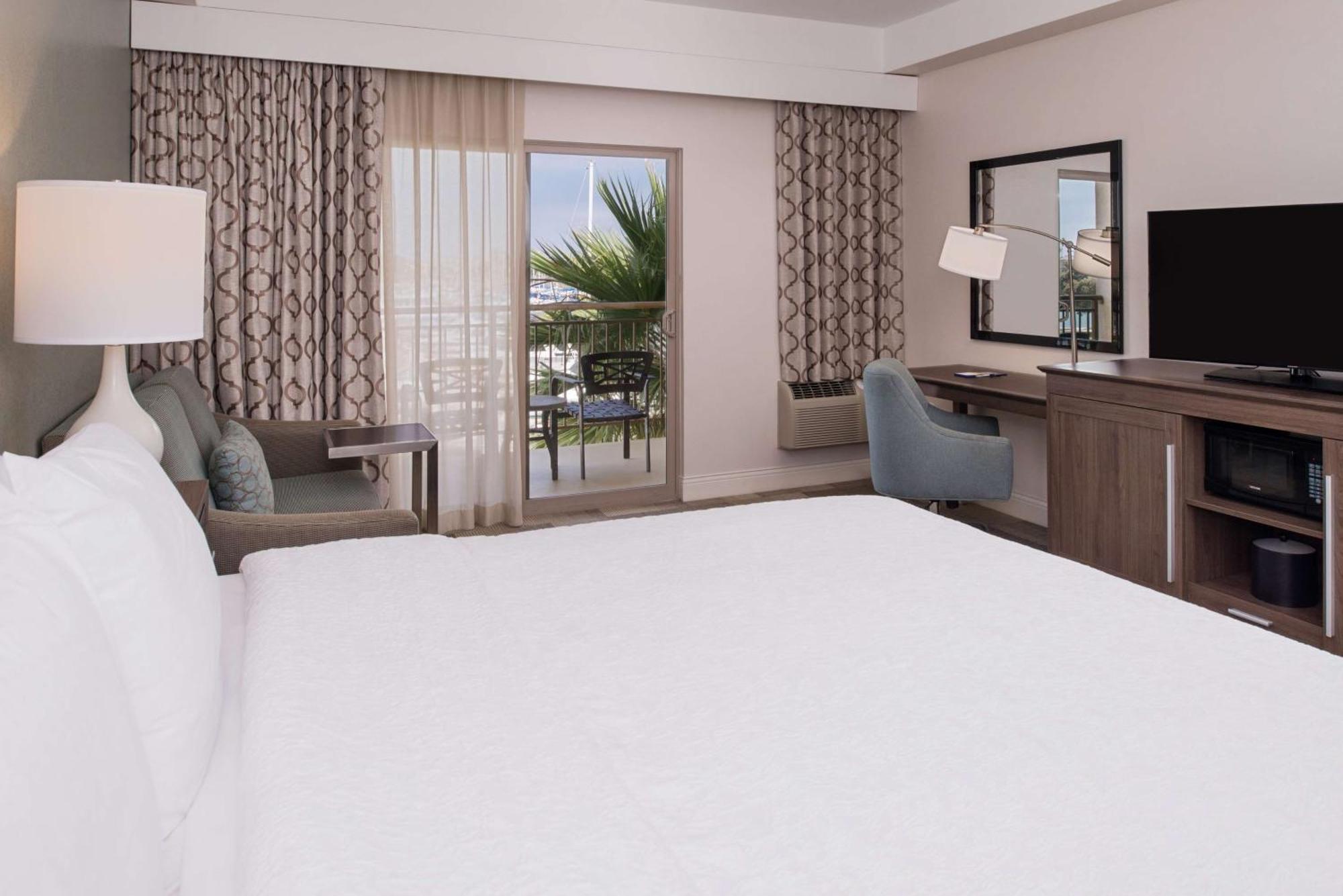 Hampton Inn Channel Islands Harbor Oxnard Bagian luar foto