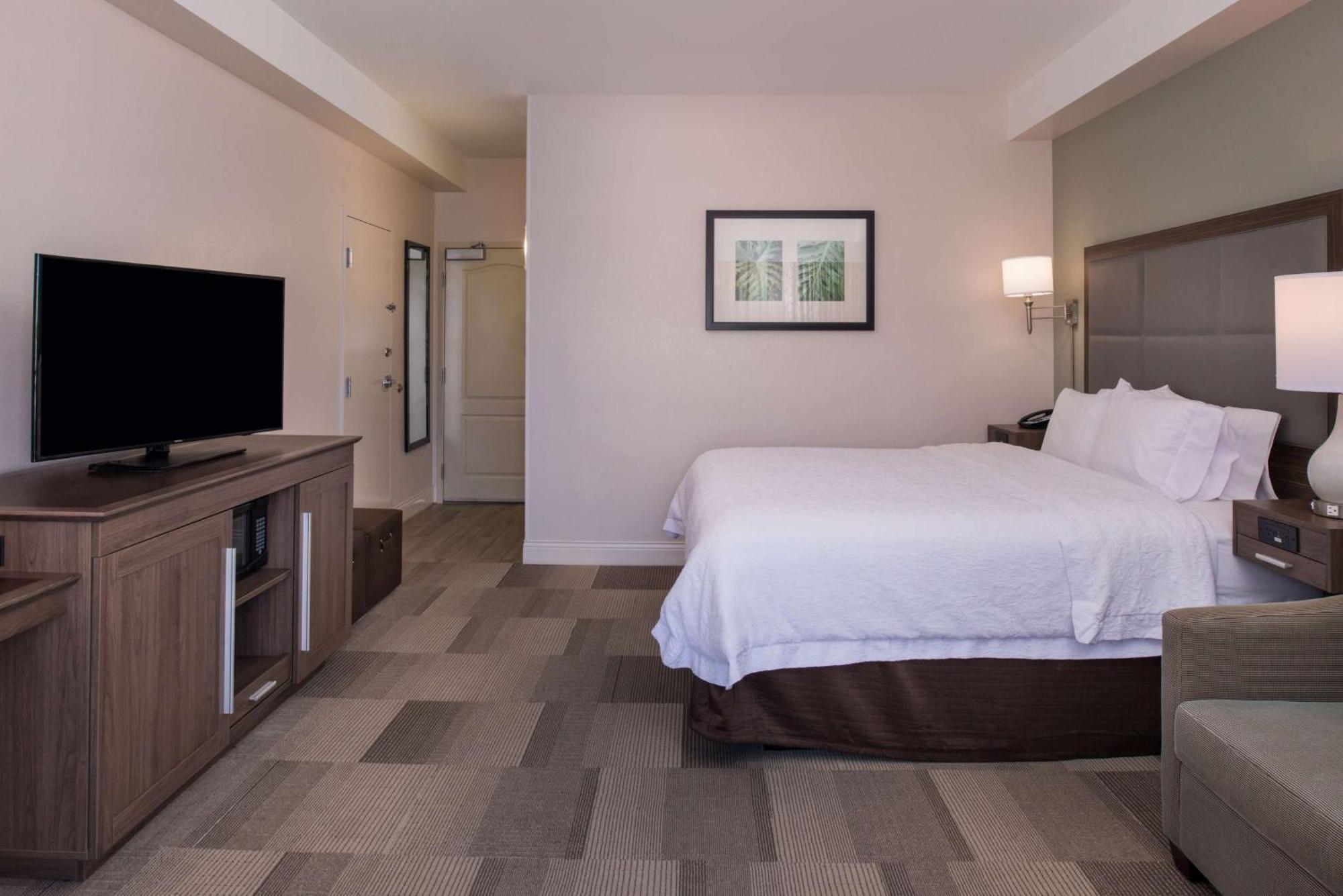 Hampton Inn Channel Islands Harbor Oxnard Bagian luar foto