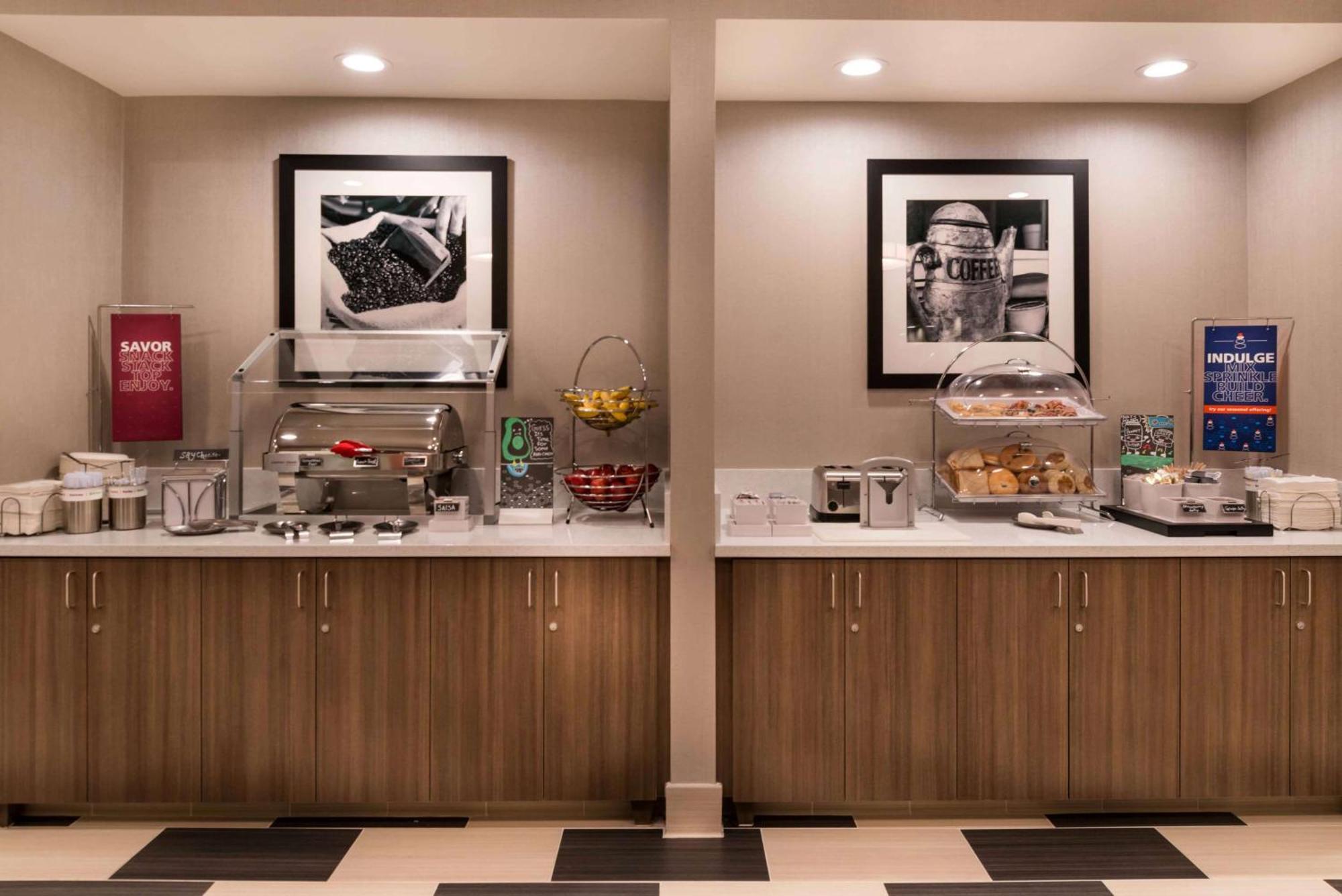 Hampton Inn Channel Islands Harbor Oxnard Bagian luar foto