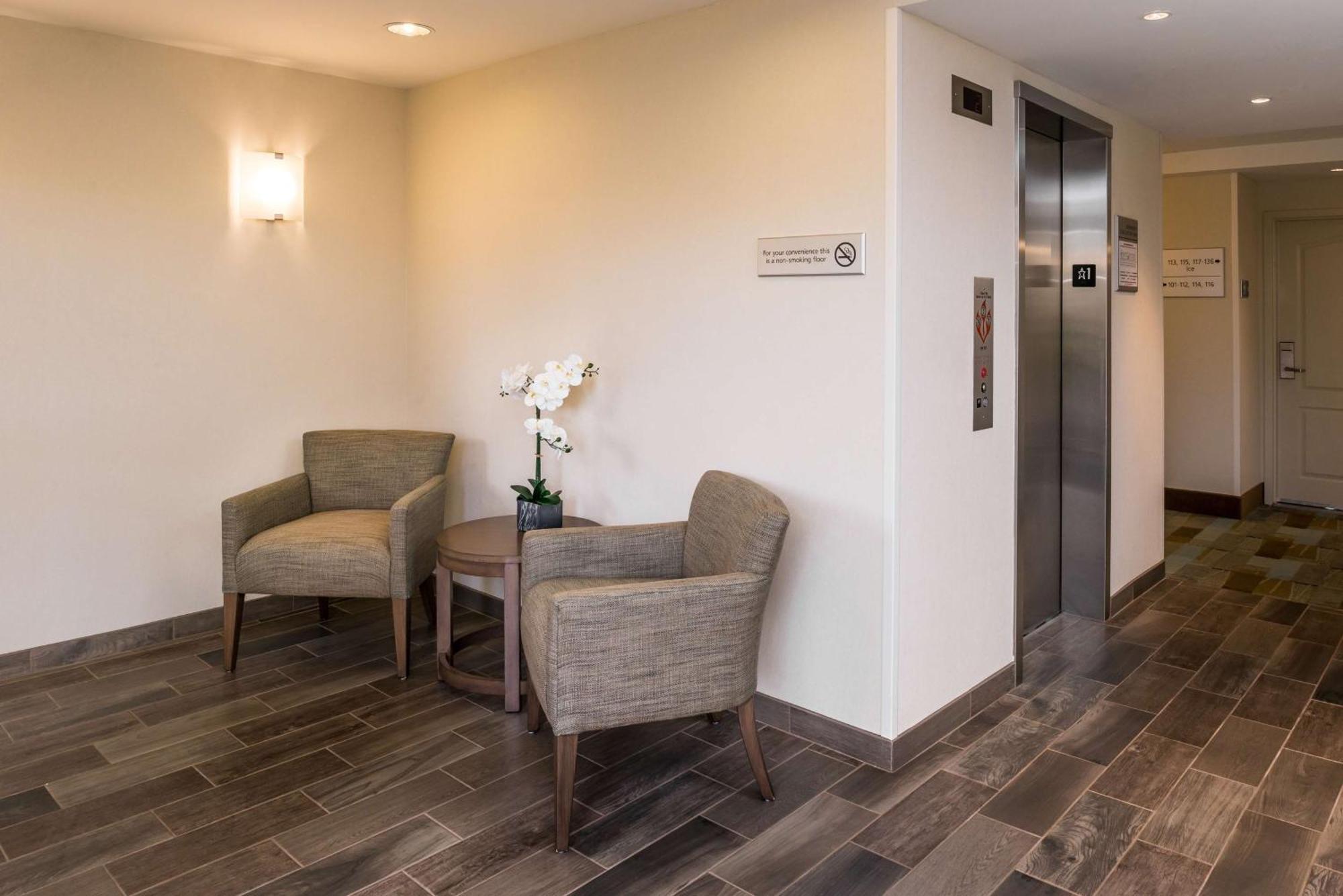 Hampton Inn Channel Islands Harbor Oxnard Bagian luar foto
