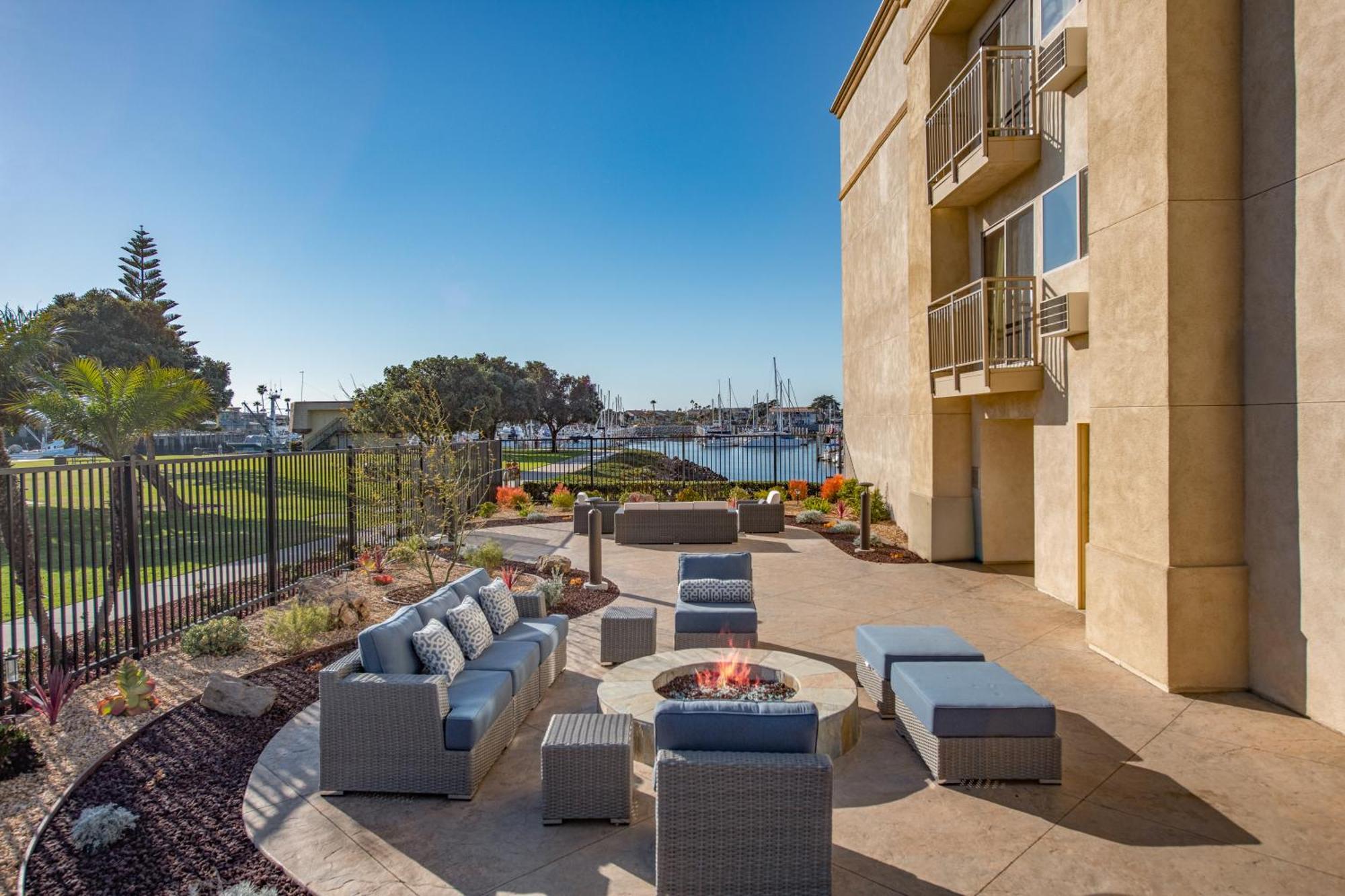 Hampton Inn Channel Islands Harbor Oxnard Bagian luar foto