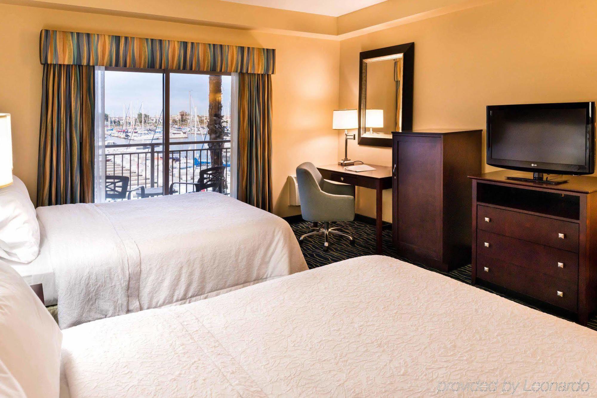 Hampton Inn Channel Islands Harbor Oxnard Bagian luar foto