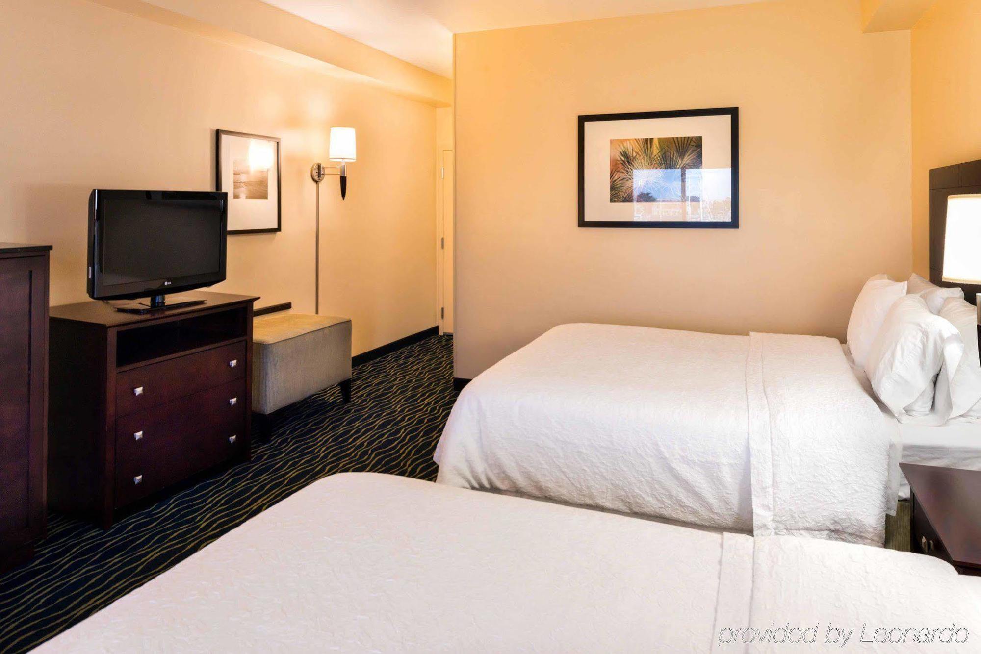 Hampton Inn Channel Islands Harbor Oxnard Bagian luar foto