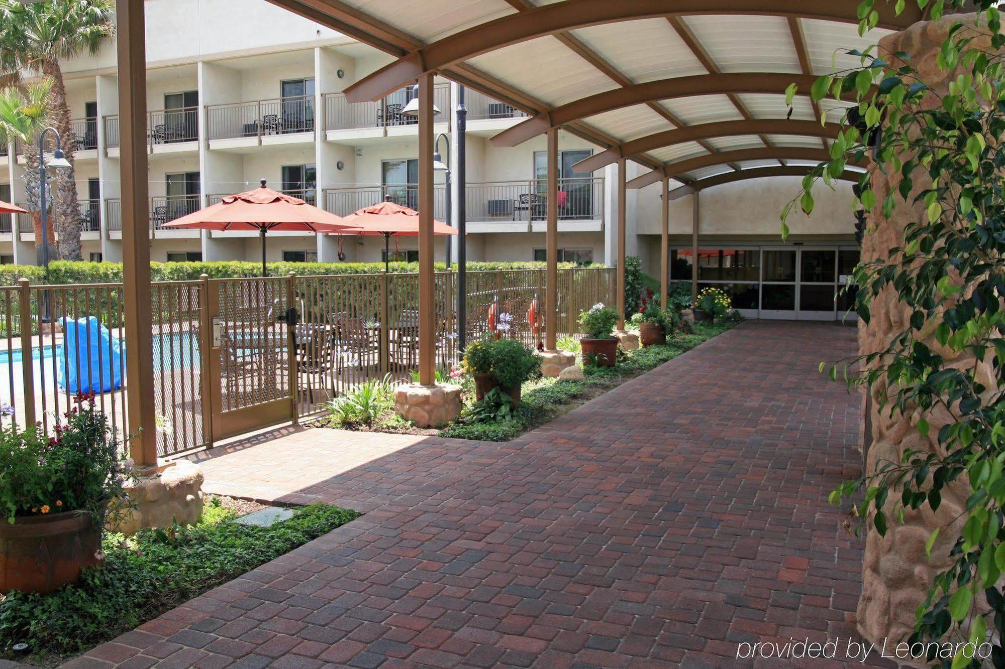 Hampton Inn Channel Islands Harbor Oxnard Bagian luar foto