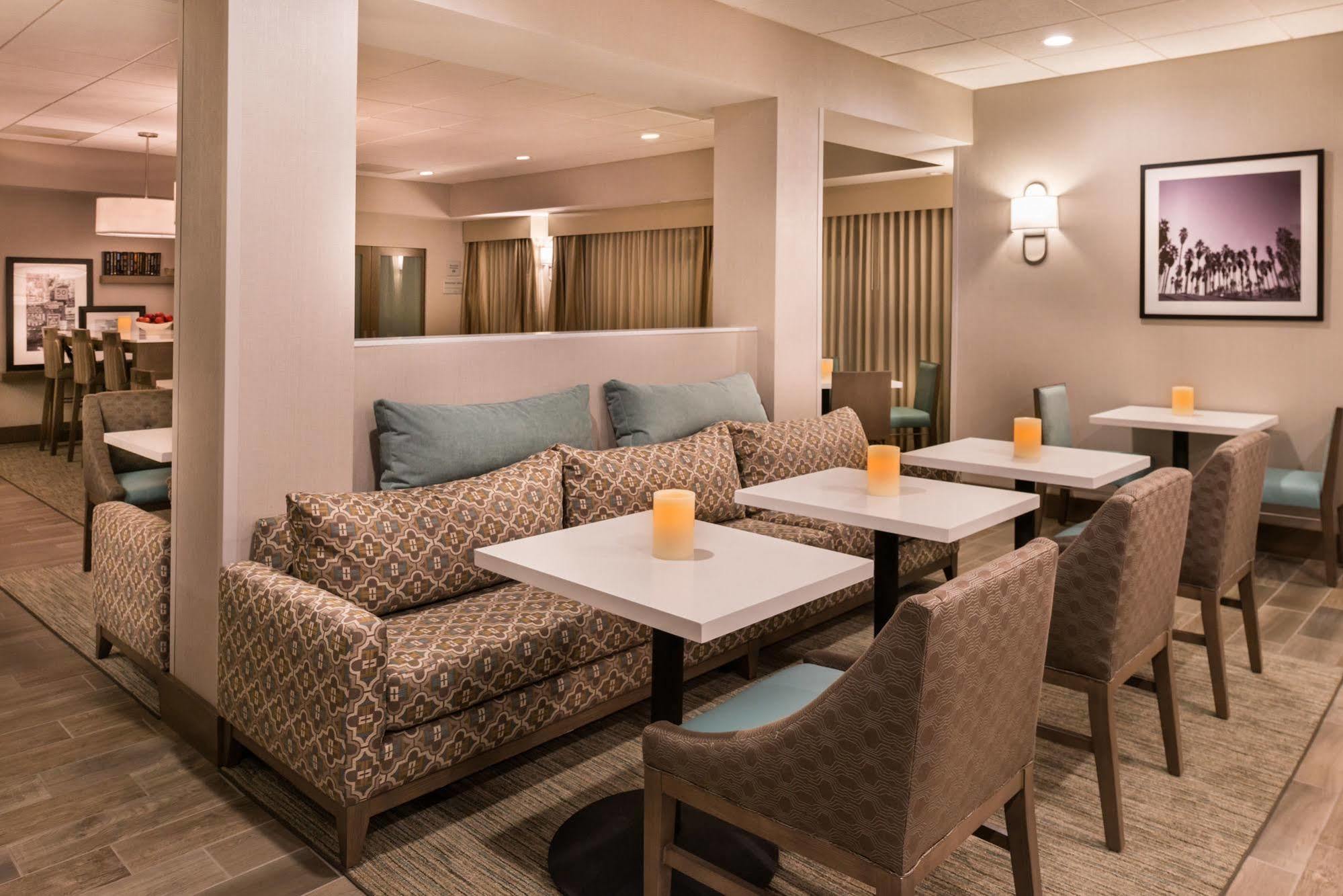 Hampton Inn Channel Islands Harbor Oxnard Bagian luar foto