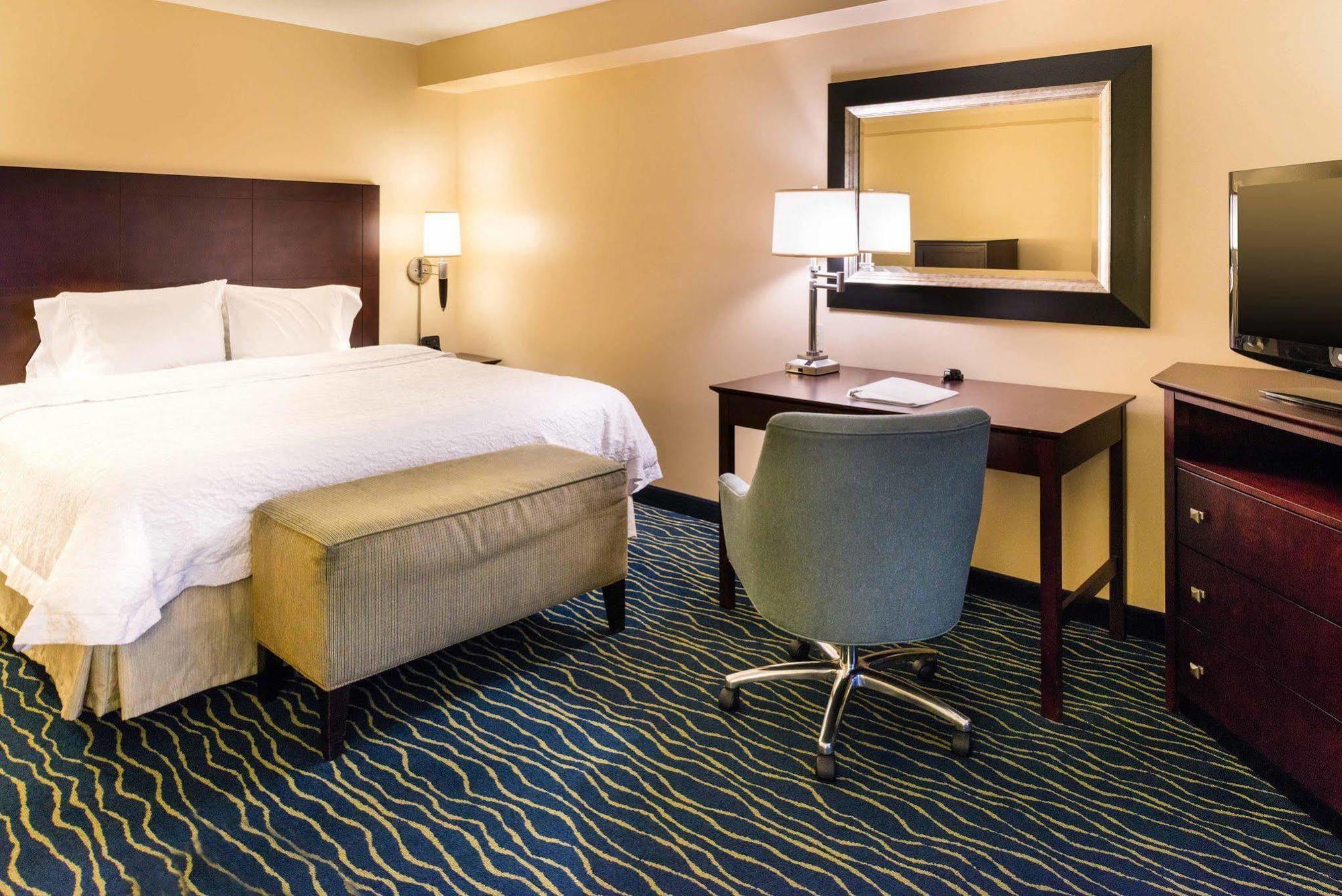 Hampton Inn Channel Islands Harbor Oxnard Bagian luar foto