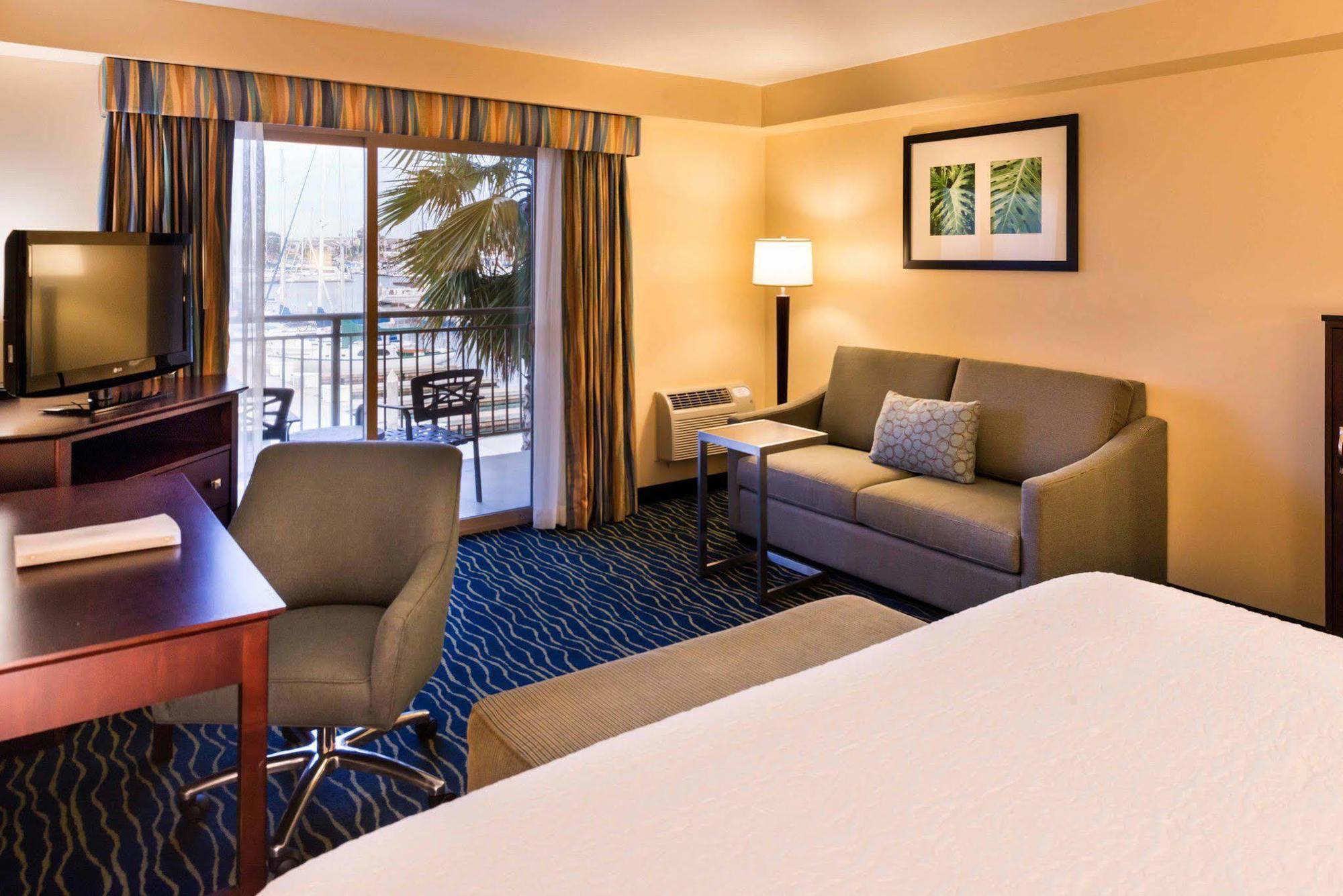 Hampton Inn Channel Islands Harbor Oxnard Bagian luar foto